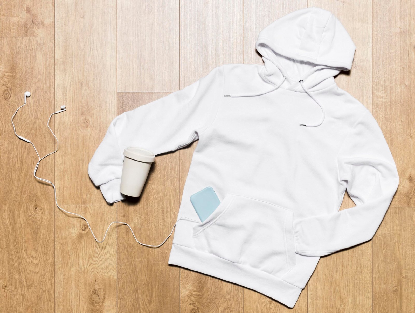 white-hoodie-with-headphones